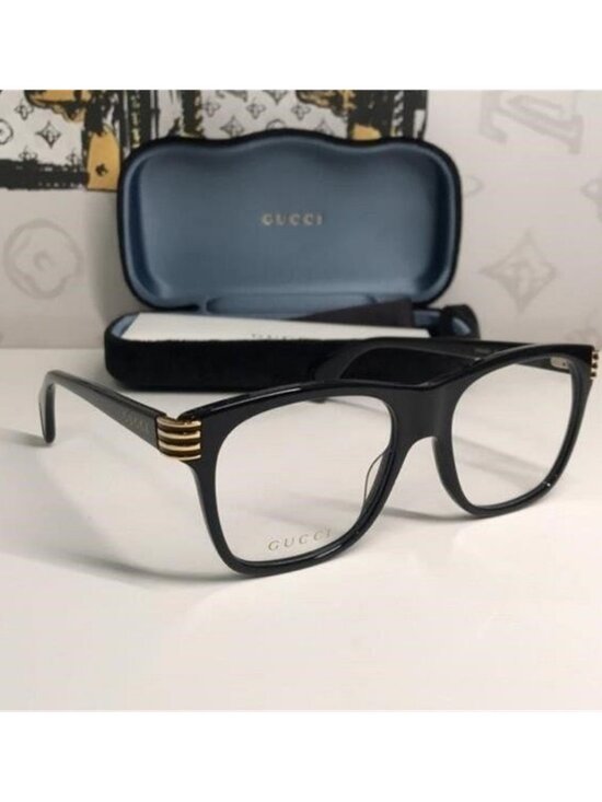Gucci Black Oversized Square Sunglasses GG0526o 001 main image 5